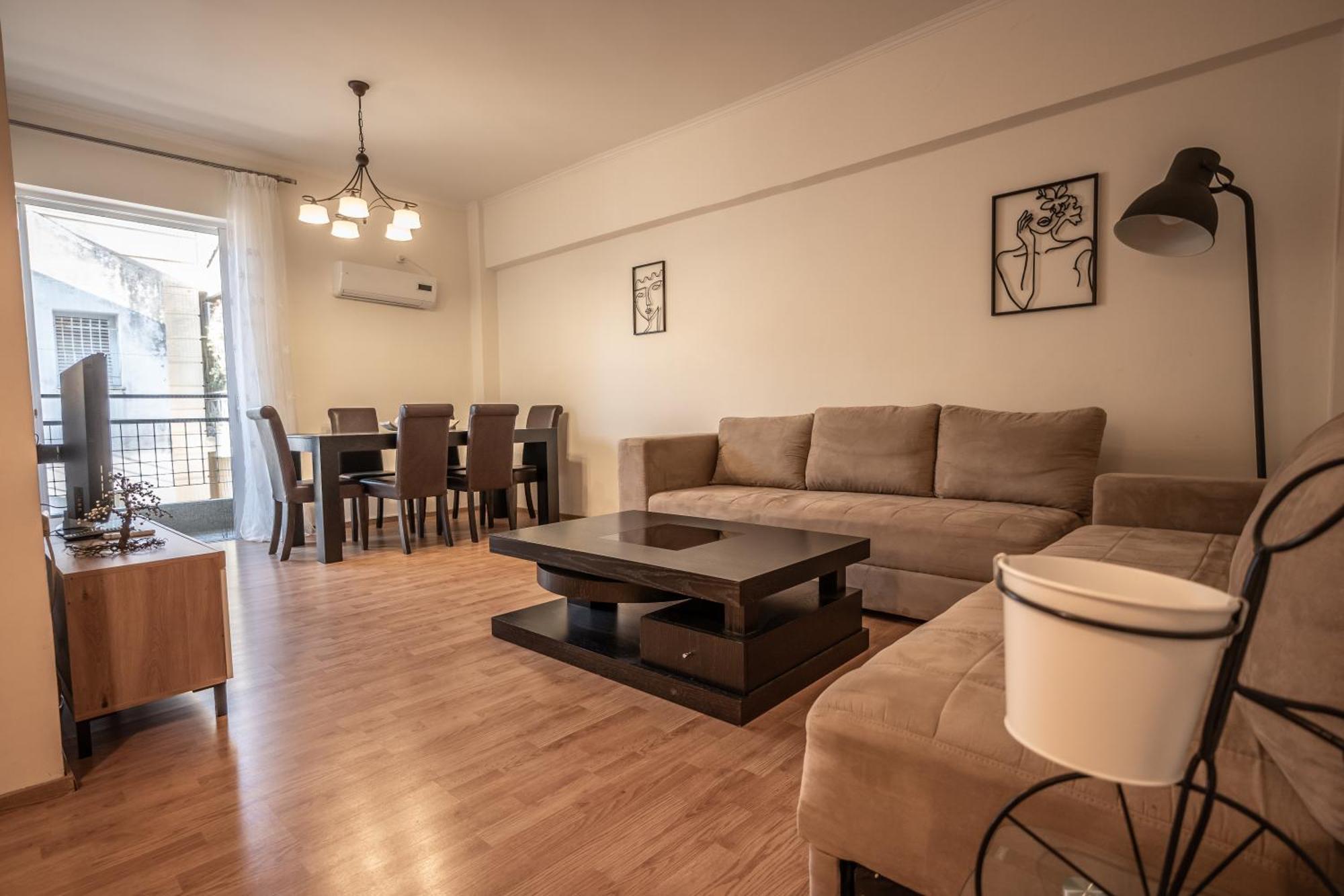 Central Escape Apartment Kalamata Exterior photo