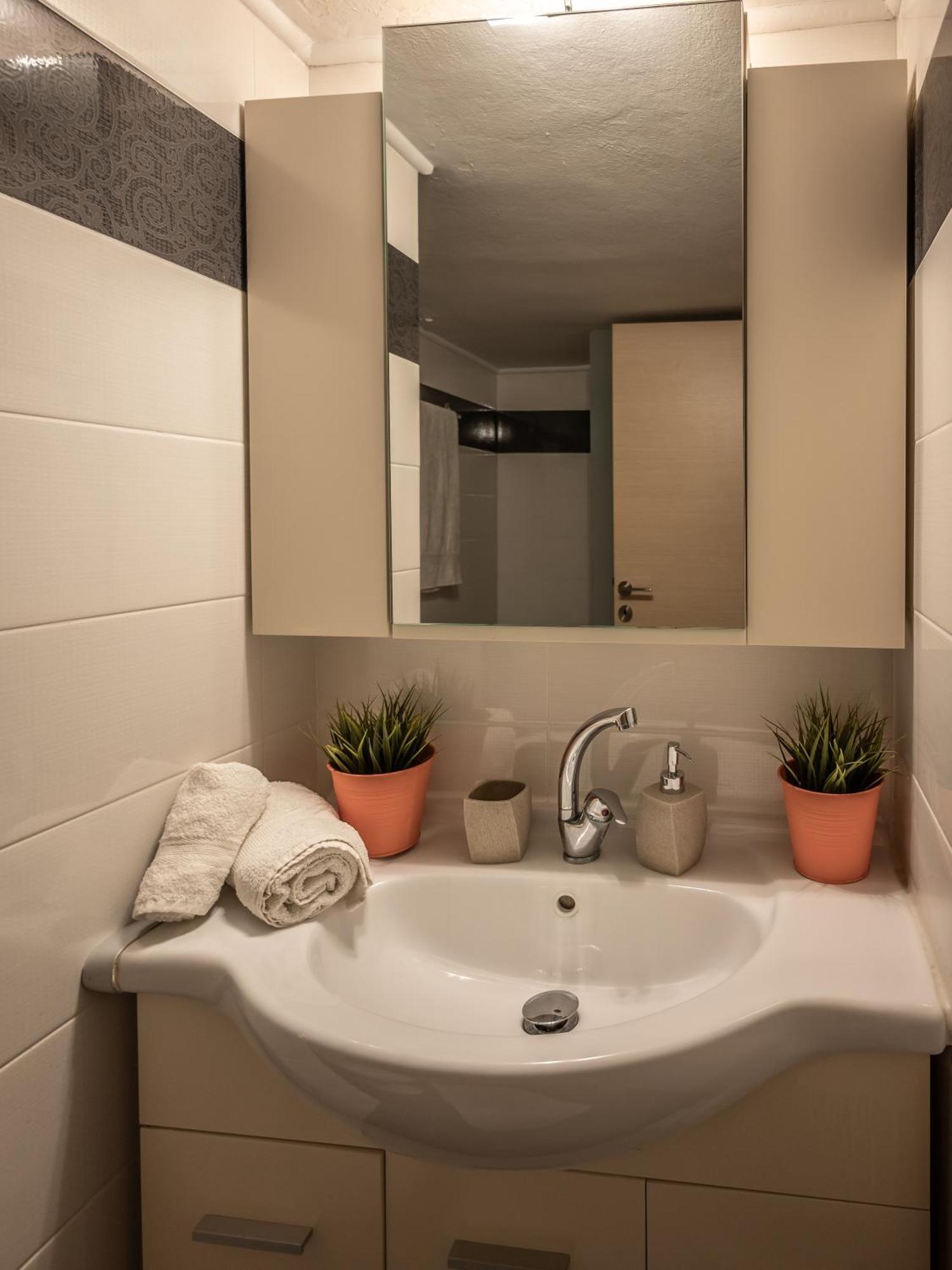 Central Escape Apartment Kalamata Exterior photo